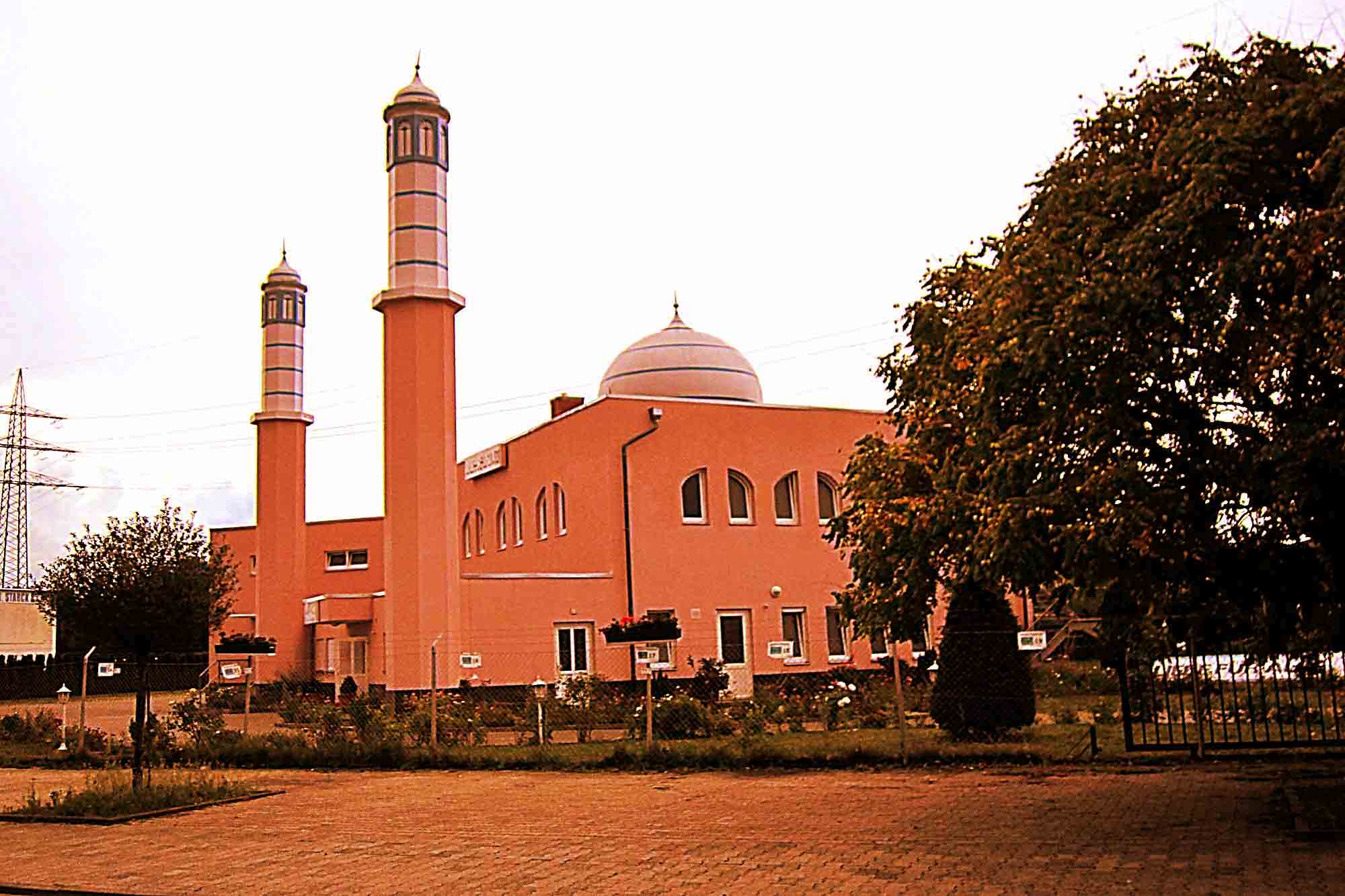 Nuur ud Din Moschee